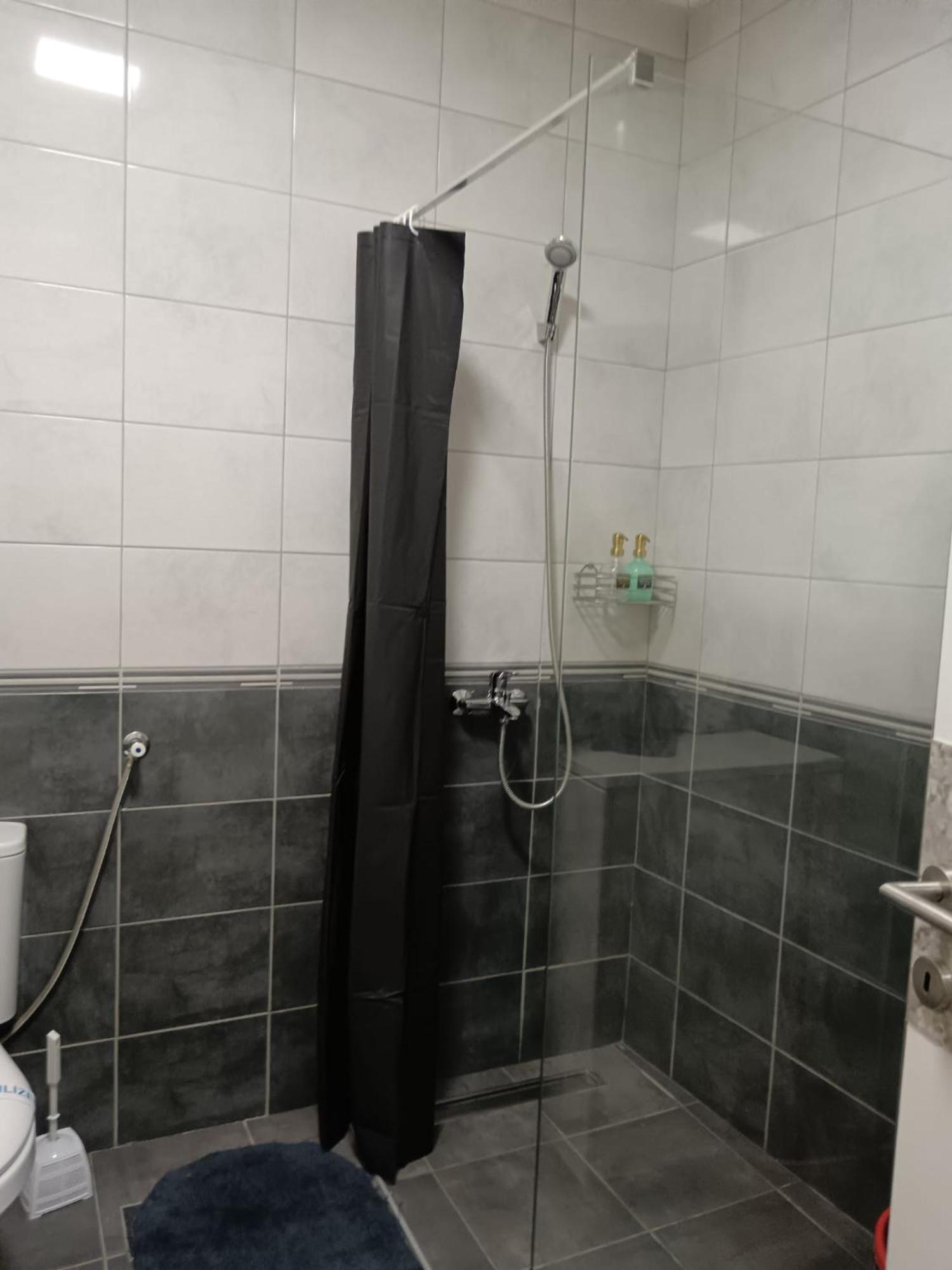 Easy Check In Apartments 021 Vladika ノヴィ・サド エクステリア 写真